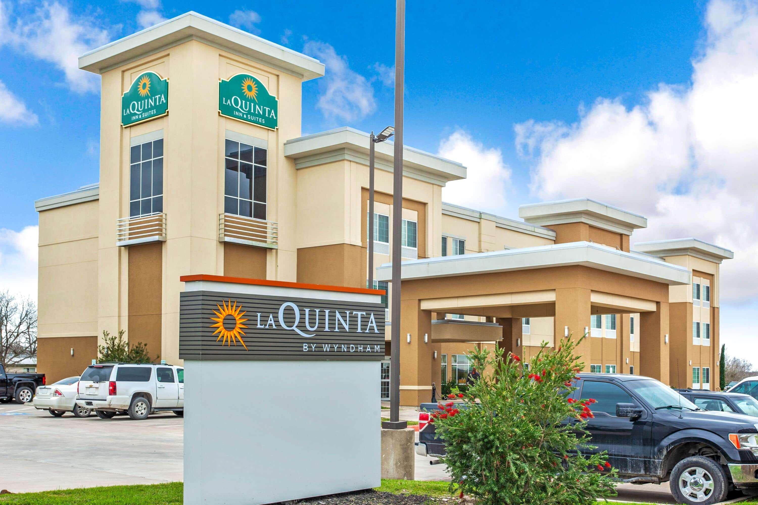 Hotel La Quinta By Wyndham Gonzales Tx Esterno foto